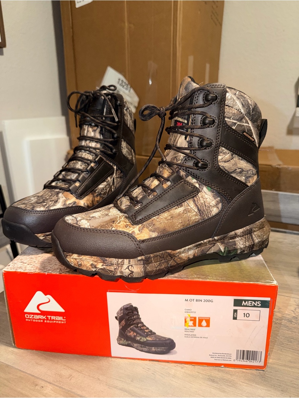 Ozark Trail Men’s Size 10 Realtree Camo Waterproof Insulated Hunting Boots